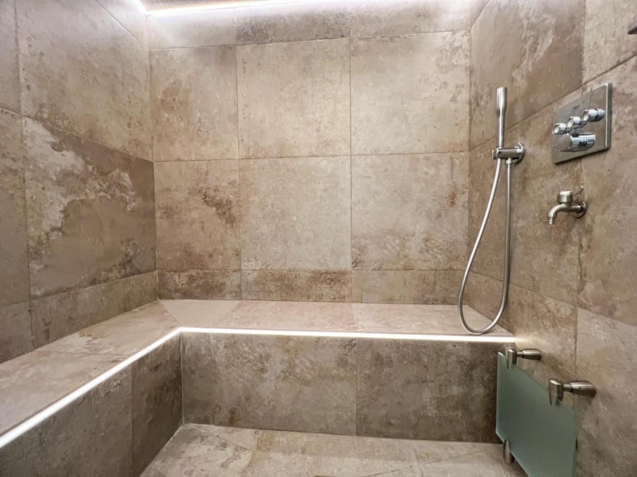 Ferienwohnung Le Switch Souplex Avec Hammam Privatif Lille Exterior foto
